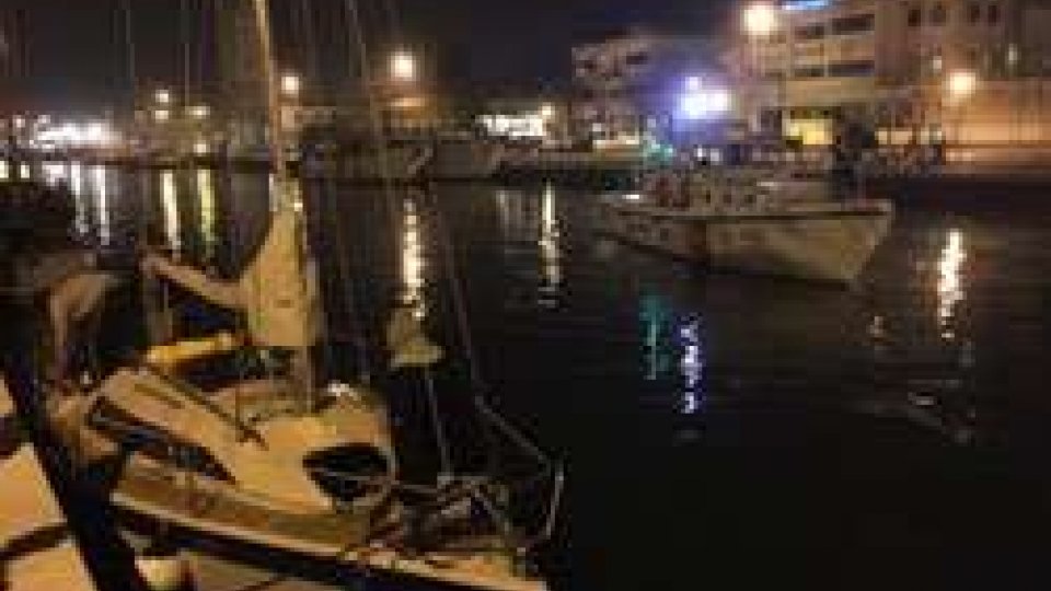 Capitaneria di Porto: recuperata piccola imbarcazione davanti alla costa viserbese