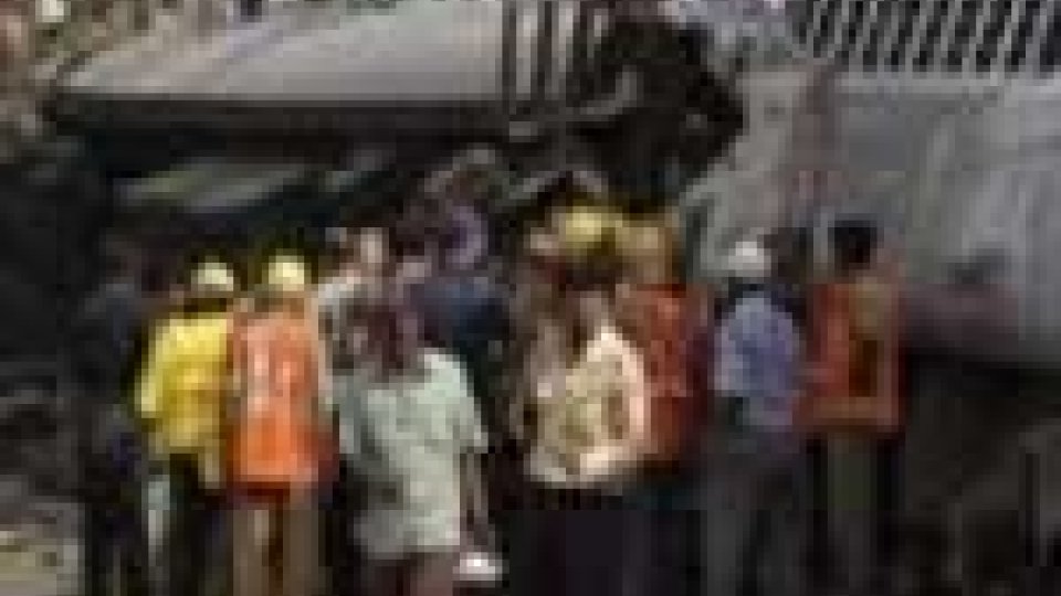 India, New Delhi: collisione fra treni 4 morti
