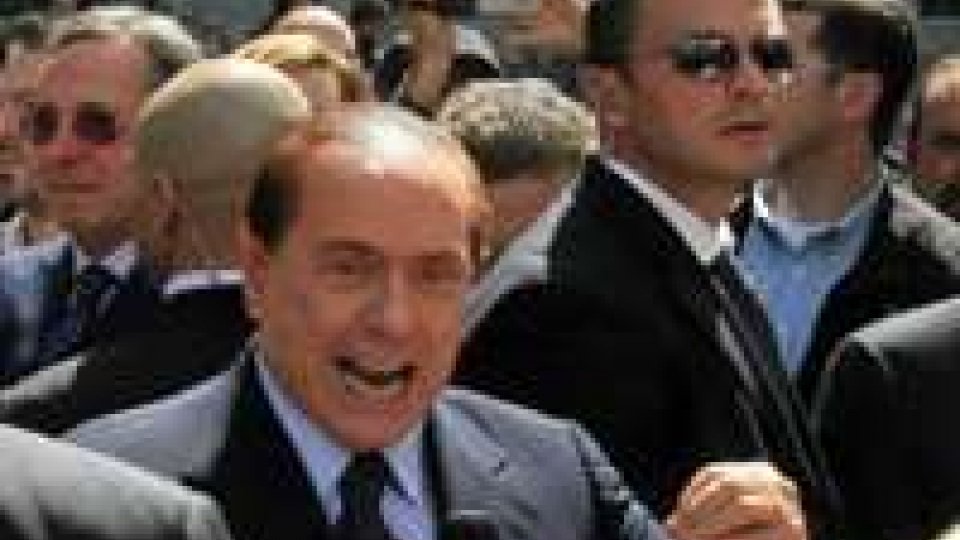 Berlusconi blinda il governo: avanti con le larghe intese