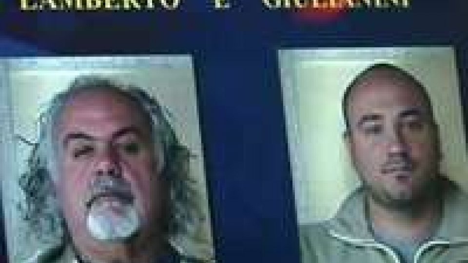 Camorra: Rimini, arrestate 20 persone nell'operazione "Mirror"Camorra: Rimini, arrestate 20 persone nell'operazione "Mirror"