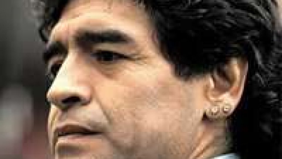 Maradona e il fisco, lunedì Diego sarà in Italia