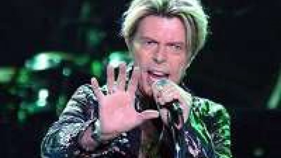 David Bowie nello spazio con Lazarus