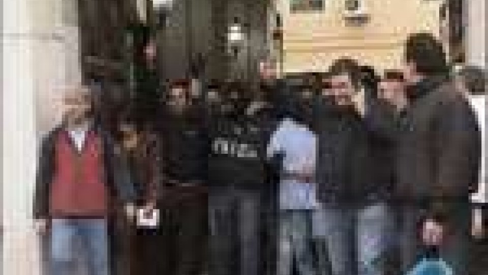 Camorra: 40 arresti a Napoli clan Polverino. 2 erano candidati Pdl