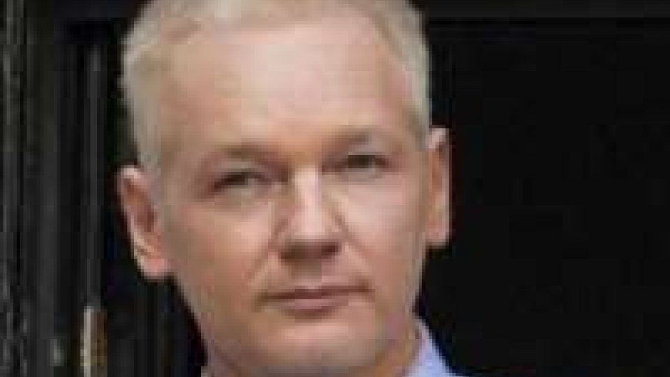 Julian Assange lancia il partito Wikileaks