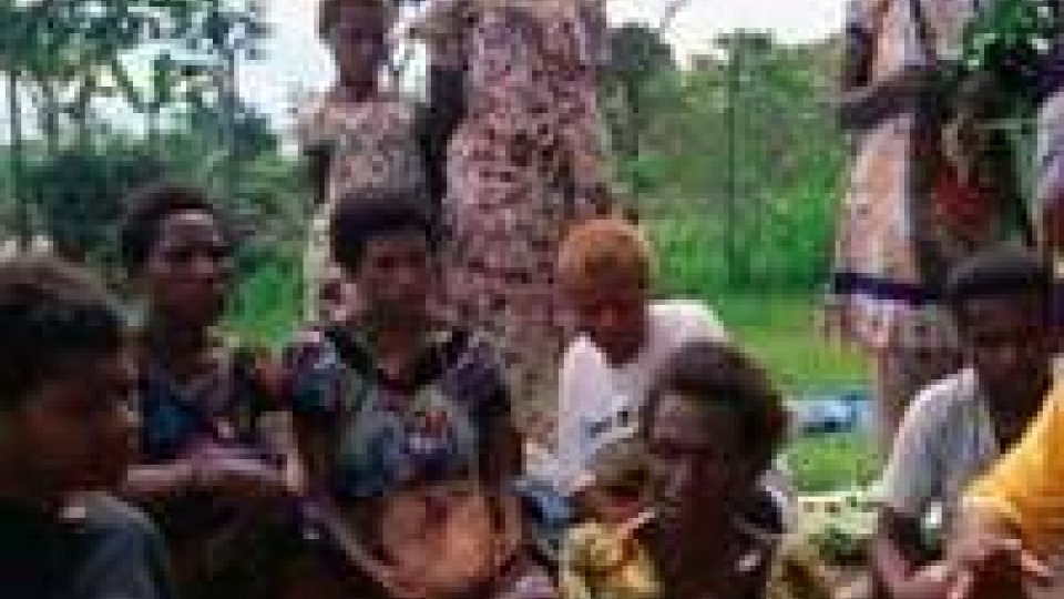 Papua Nuova Giunea: 18enne violentata dal padre lo decapita