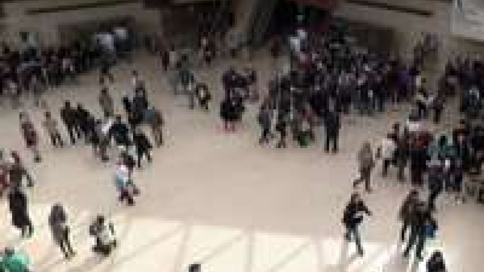 Louvre: 24 ore di sciopero anti-borseggiatori