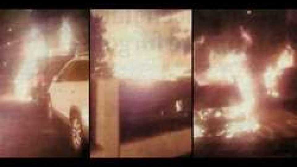 Attentato incendiario a Rimini: a fuoco tre furgoni di una ditta sammarinese