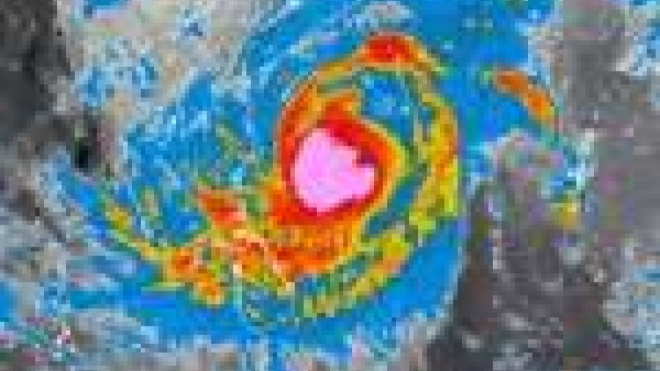 Sull'India si abbatta il ciclone Thane: 11 morti