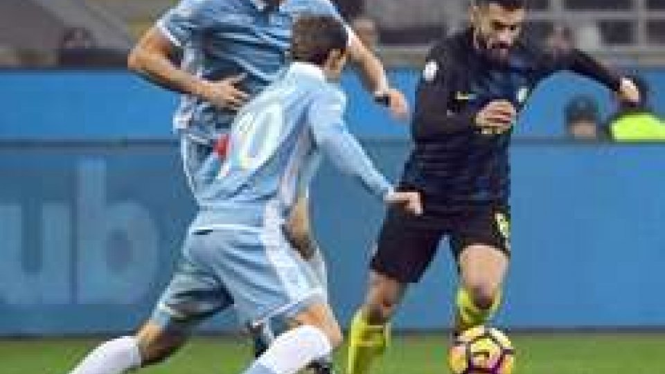 Antonio Candreva in azioneCoppa Italia, colpo grosso Lazio: eliminata l'Inter a San Siro