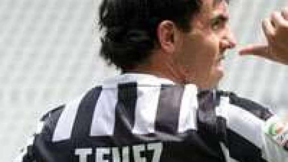 Gli auguri di Del Piero a Tevez: "porti il 10 con amore"