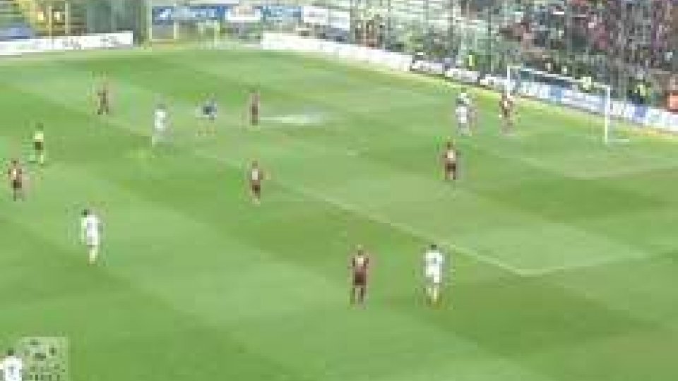 Il Parma si garantisce il secondo posto battendo di misura nel derby la Reggiana