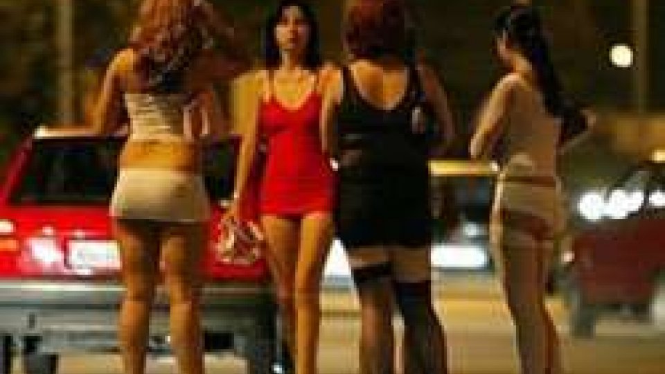 Rimini: urla feroci tra prostitute per un tratto di marciapiede