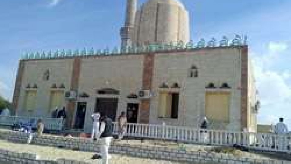 Attentato moschea Sinai: il bilancio delle vittime si aggrava ulteriormenteAttentato moschea Sinai: il bilancio delle vittime si aggrava ulteriormente