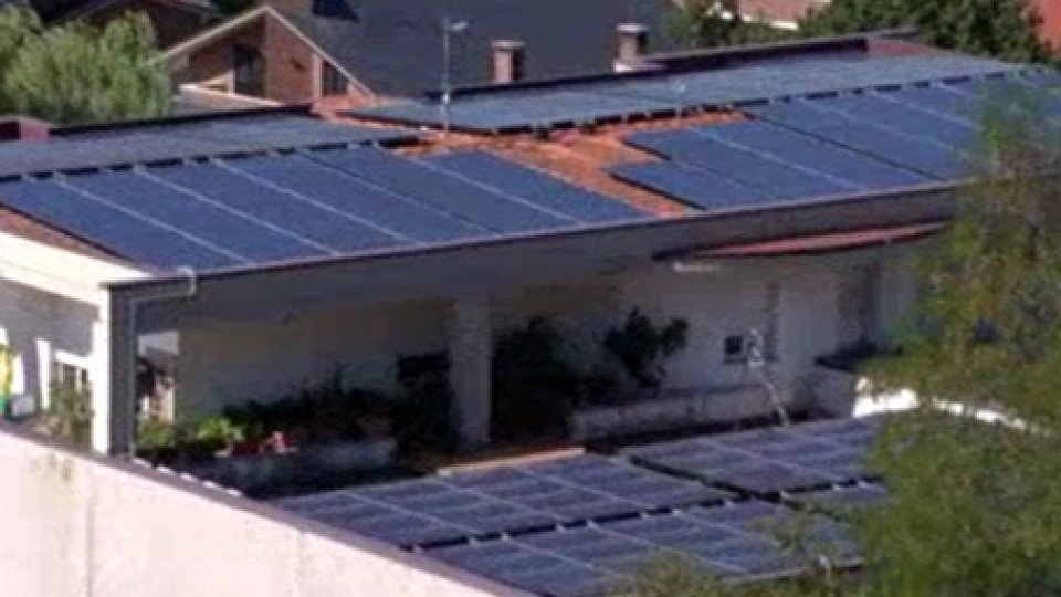 Pannelli solariGiornata risparmio energetico: Titano più "green" negli ultimi otto anni