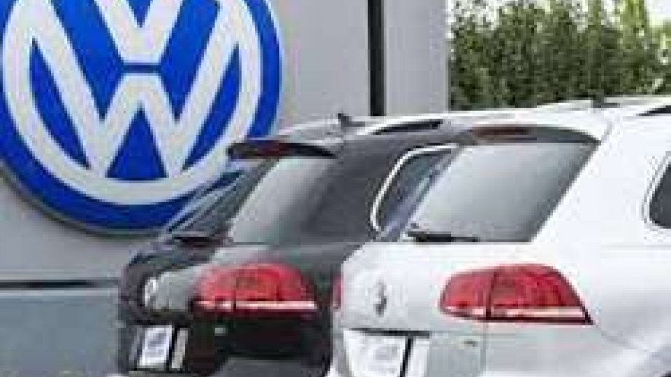 Volkswagen taglia 3,7 miliardi per tre anni e 30.000 posti di lavoro