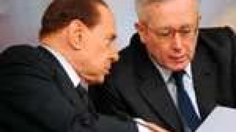 Berlusconi apre a modifiche sulla manovra ma i saldi sono intoccabili
