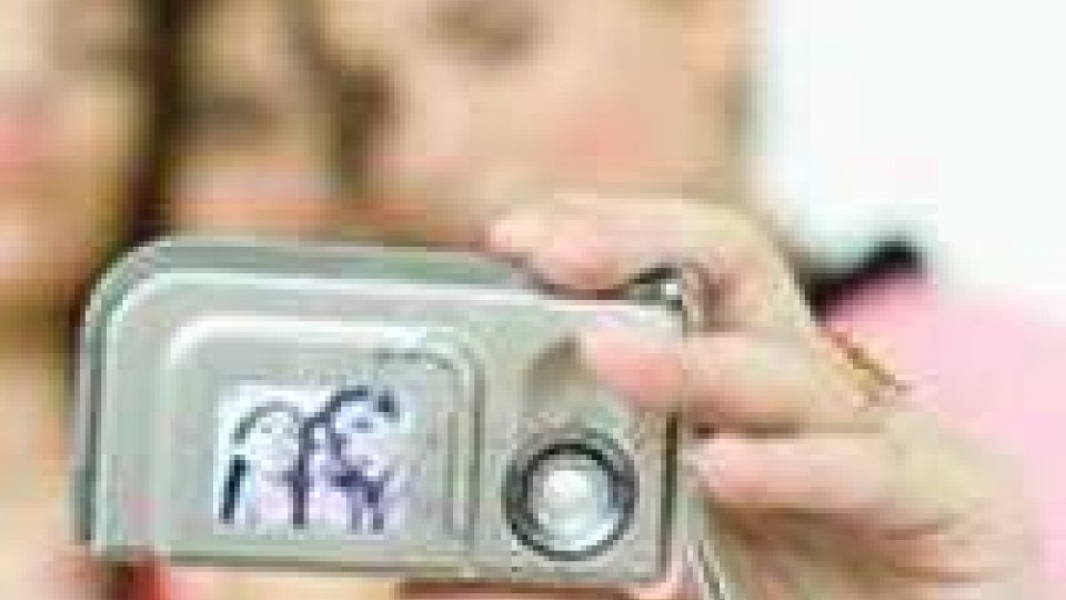 Ladro beccato grazie ad un selfie scattato dalle vittime del furto