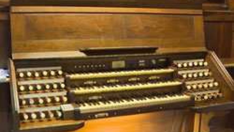 Per il CUORE IMMACOLATO di MARIA due antiche tastiere a canne dall'America