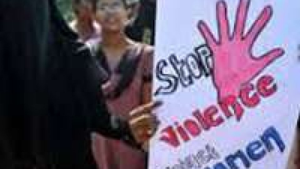 India: fotoreporter stuprata dal un "branco"