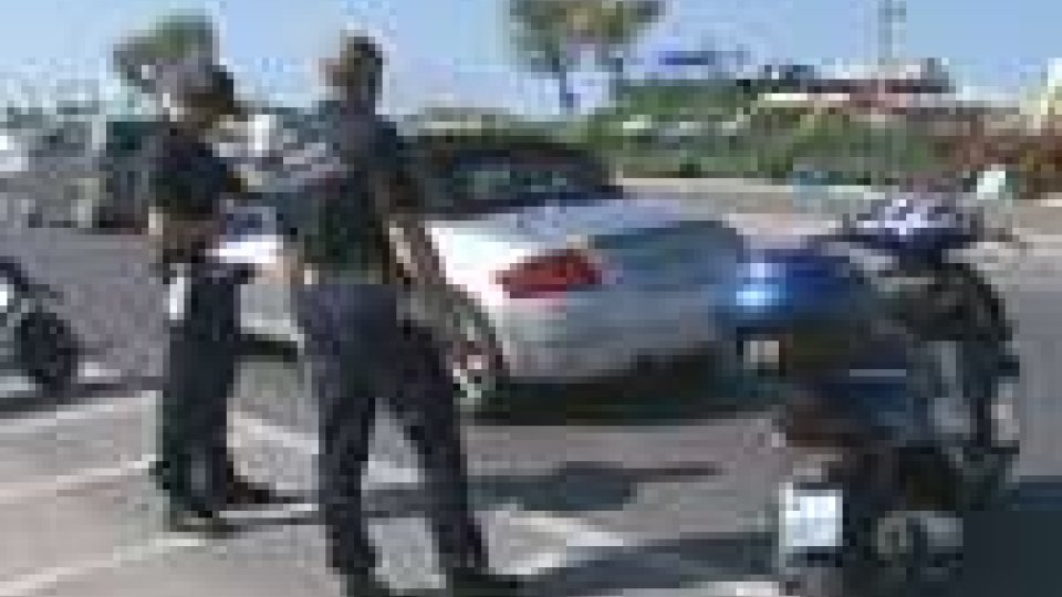 San Marino - Incidente tra due veicoli sammarinesi sul lungomare di Rimini