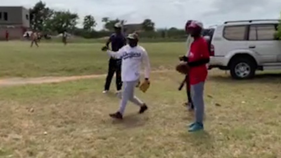 Baseball: al via il campionato in MozambicoBaseball: al via il campionato in Mozambico. Un movimento creato dal nulla, grazie al lavoro di volontari riminesi