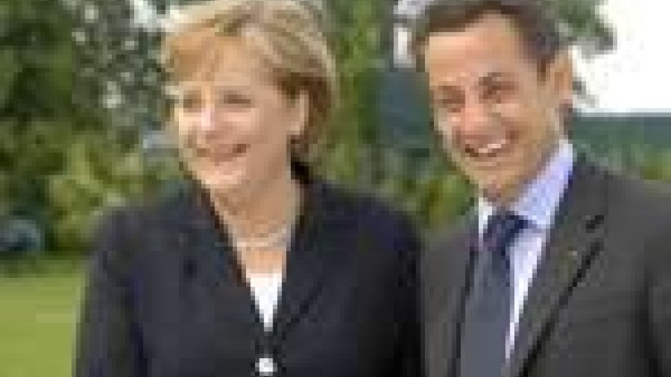 Vertice Merkel - Sarkozy: proposto un governo economico per l'Europa