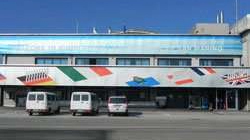 Aeroporti: Lonfernini a Rimini: partiamo o c'è Bologna
