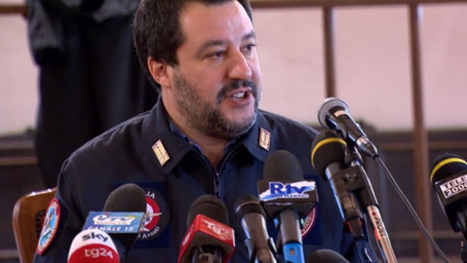 Il vicepremier Salvini a PesaroDelitto di Natale: per il vicepremier Salvini è un "segnale di debolezza"
