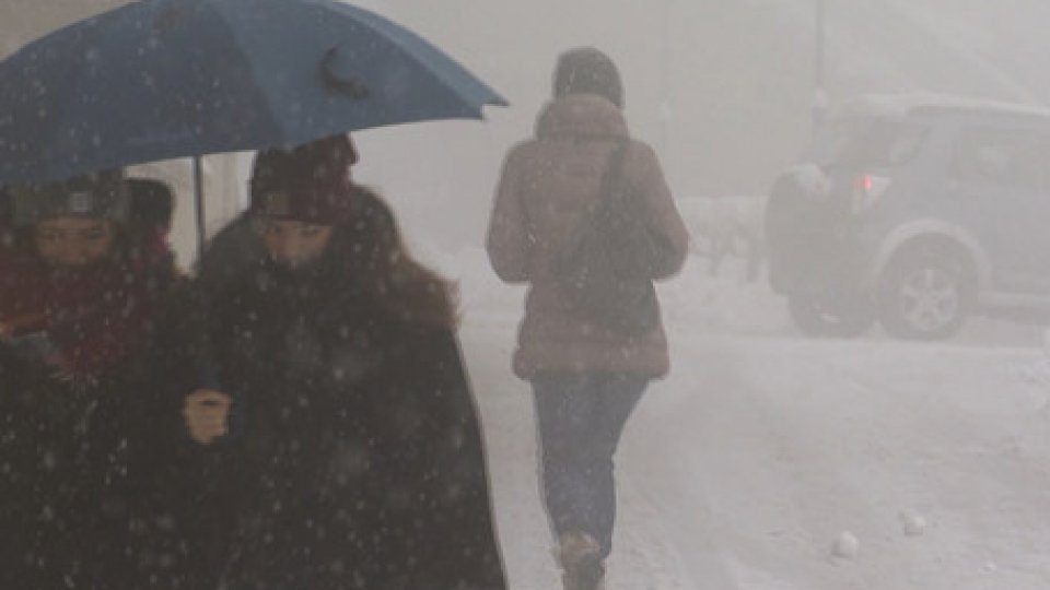 la neve in CittàNeve: dal pomeriggio diminuzione delle precipitazioni ma attenti al rischio gelate