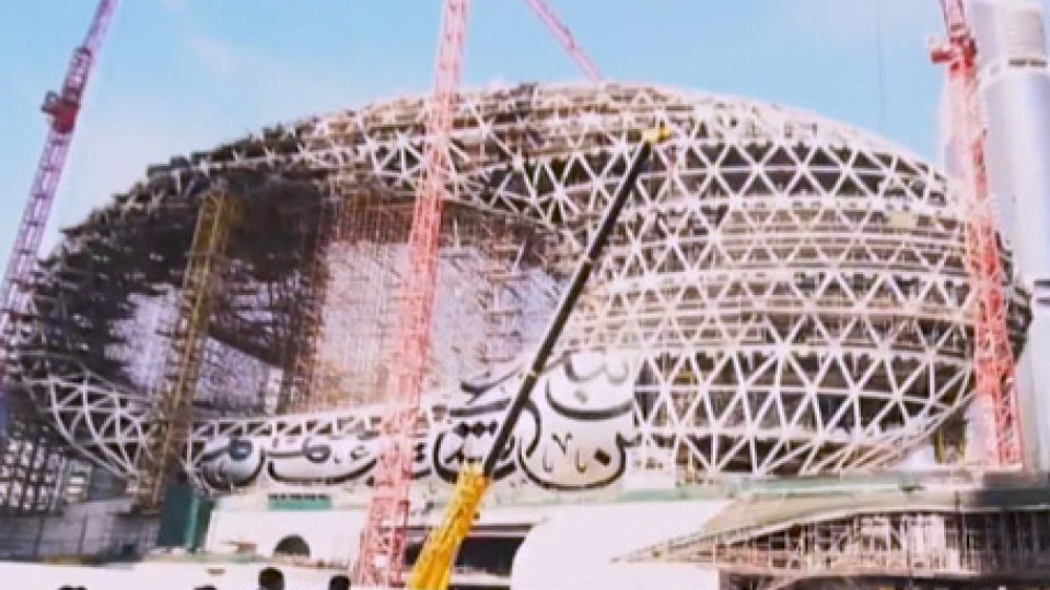 La struttura in costruzioneDubai: apre nel 2020 il Museum of the Future