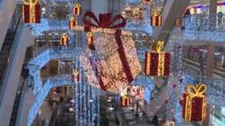 Centro AtlanteTredicesime spese in cenoni e regali: 5 miliardi tra Natale e Capodanno