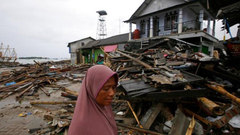Tsunami Indonesia: 429 morti, 128 dispersi