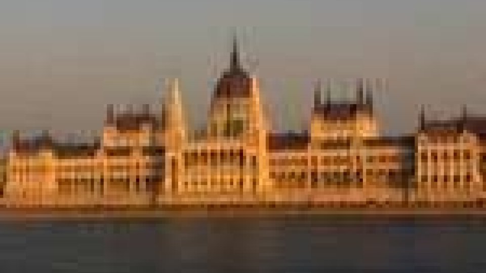 Allarme default Ungheria, Budapest cede su Banca Centrale per avere aiuti