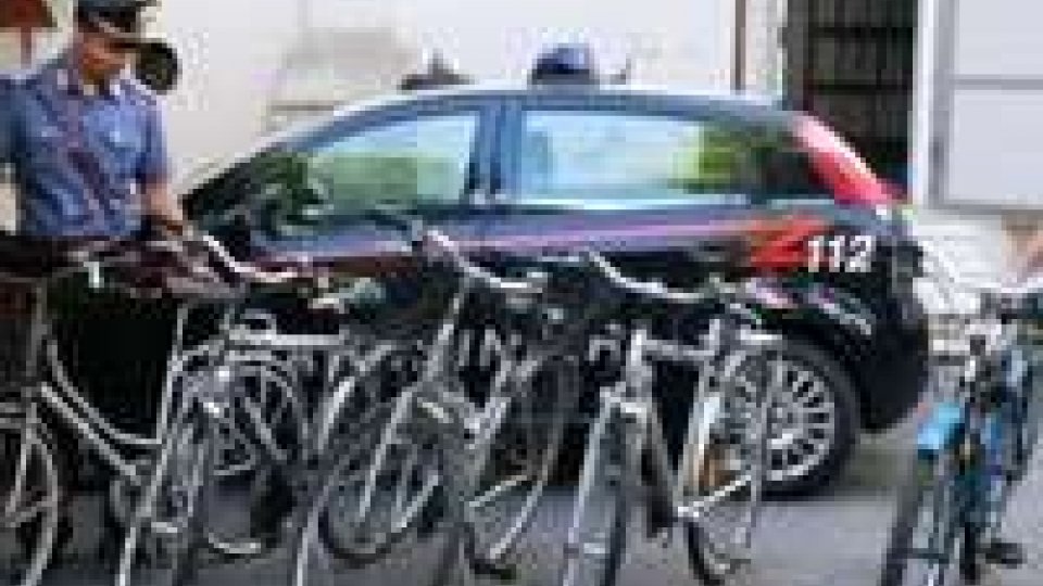 Rimini: Cc arrestano ladri di biciclette