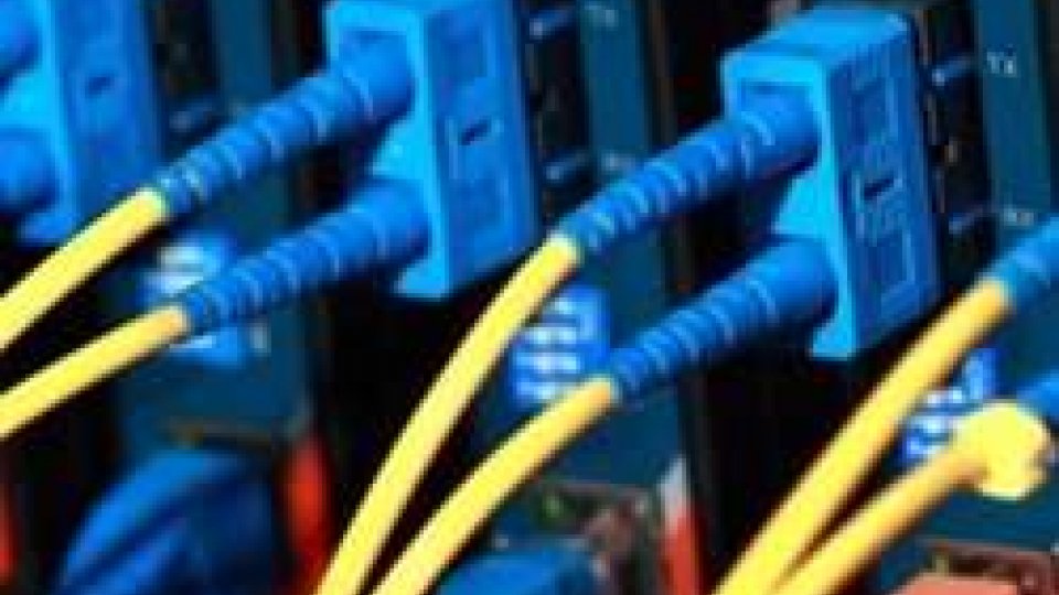 Black-out di Internet e telefoni a sud di Rimini per cavi tranciati, Telecom chiede i danni