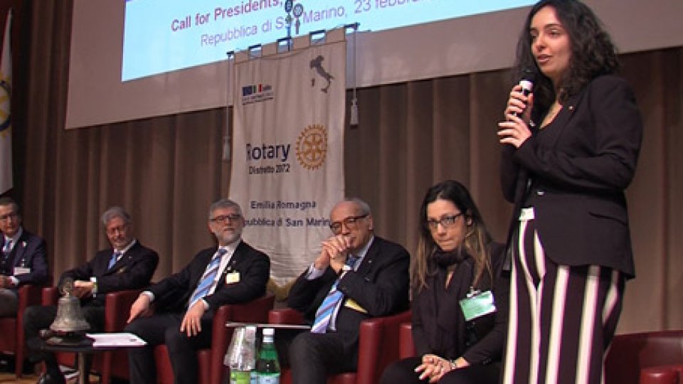 Al microfono Maddalena MuccioliIl progetto del Rotary contro lo spreco alimentare