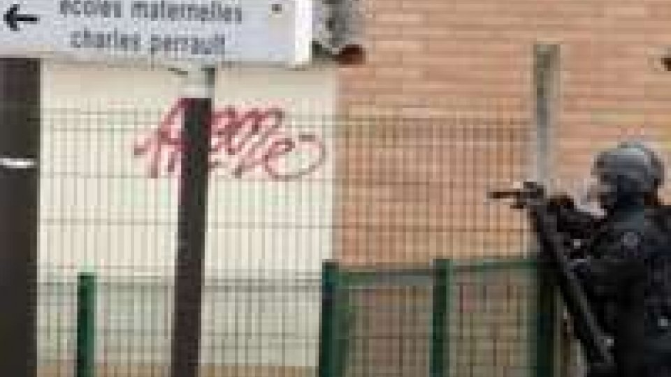 Francia. Uomo armato fa irruzione a scuola e prende in ostaggio bambini