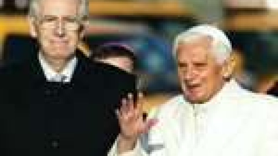 Papa Benedetto XVI partito per il suo 22esimo viaggio apostolico in Benin