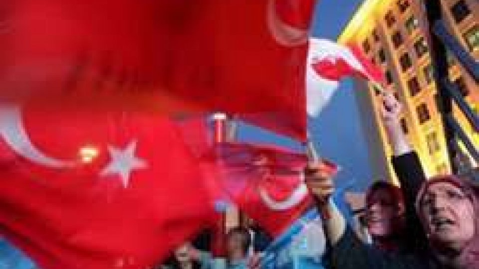 Turchia, terremoto politico: Erdogan non ha la piena maggioranza, curdi in parlamento