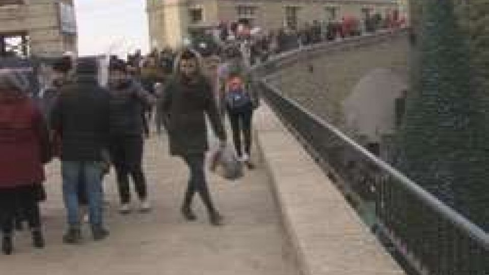 Turismo: boom delle corse in funivia nel Ponte dell'Immacolata