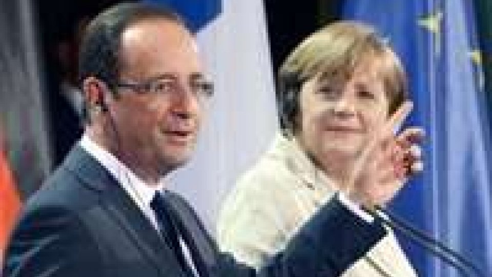 Hollande e la Mekel a Parigi per parlare di crescita