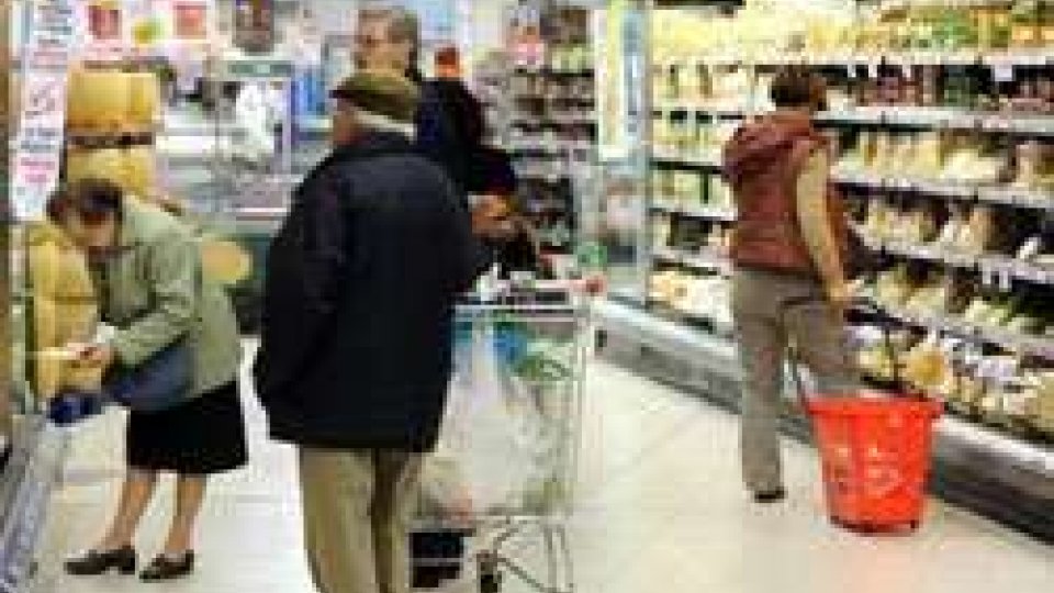 Consumi: Italia recupera, +10,2 mld nel 2015