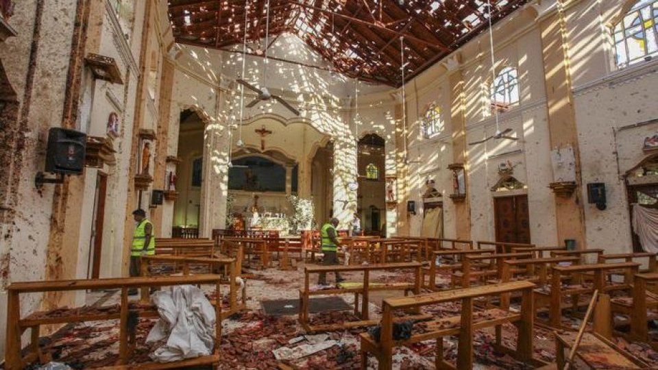 Una chiesa colpita. Foto ansa