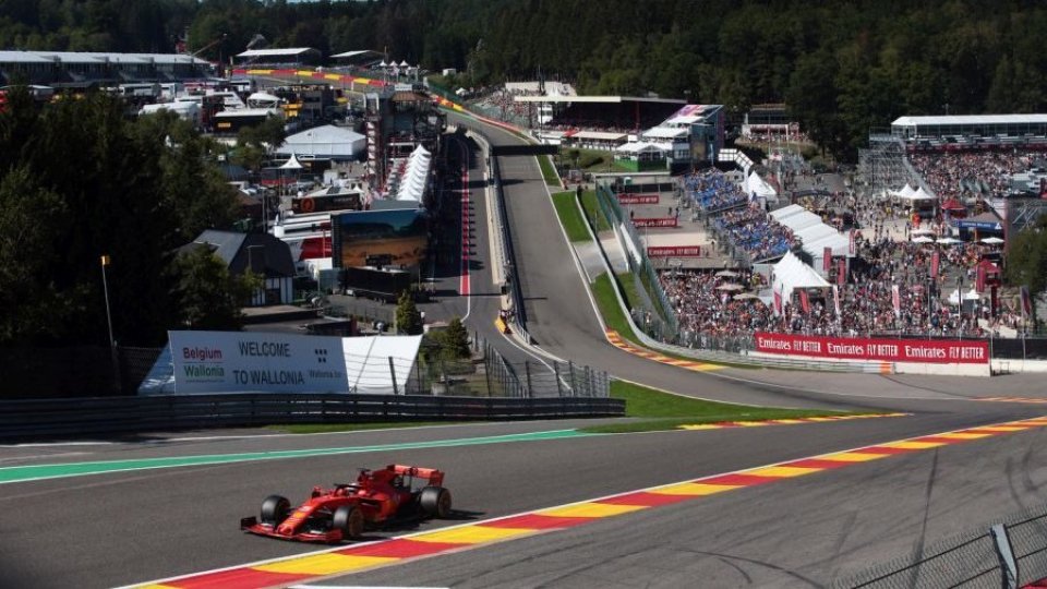 F1, in Belgio pole di Leclerc davanti a Vettel