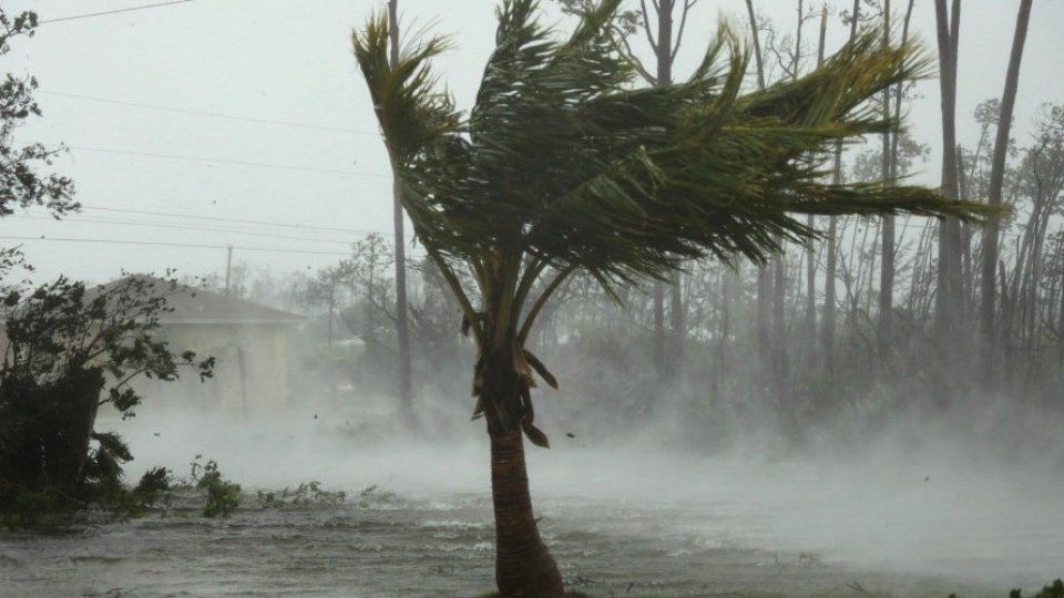 Uragano Dorian declassato a categoria 2: nelle Bahamas cinque morti