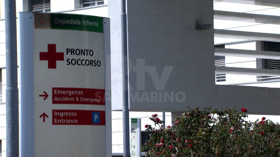 Rimini: cade dalla bici, 38enne grave agli Infermi, serie di incidenti lungo la statale