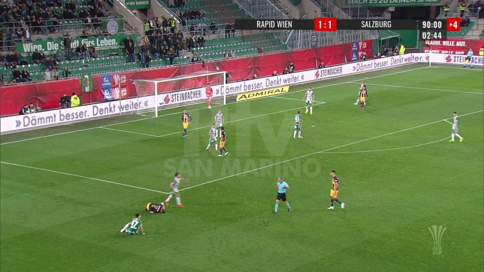 Il Salisburgo supera il Rapid Vienna 2-1 a pochi secondi dai calci di rigore