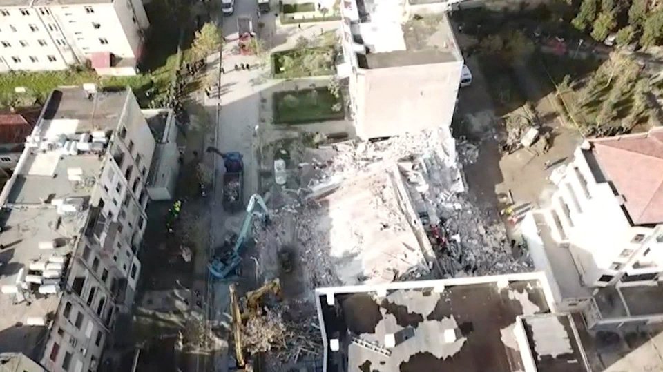 Albania: sale a 47 il numero delle vittime del sisma. Oggi nuova violenta scossa a Durazzo