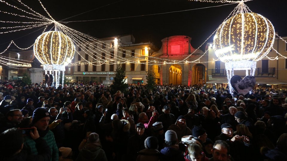Il Natale s’accende e illumina il cuore di Rimini