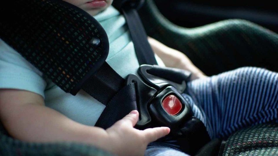 Slittano a marzo le multe per i seggiolini auto per bambini